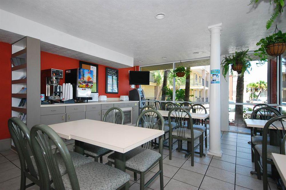 Ramada By Wyndham Panama City Beach / Beachfront Exteriör bild