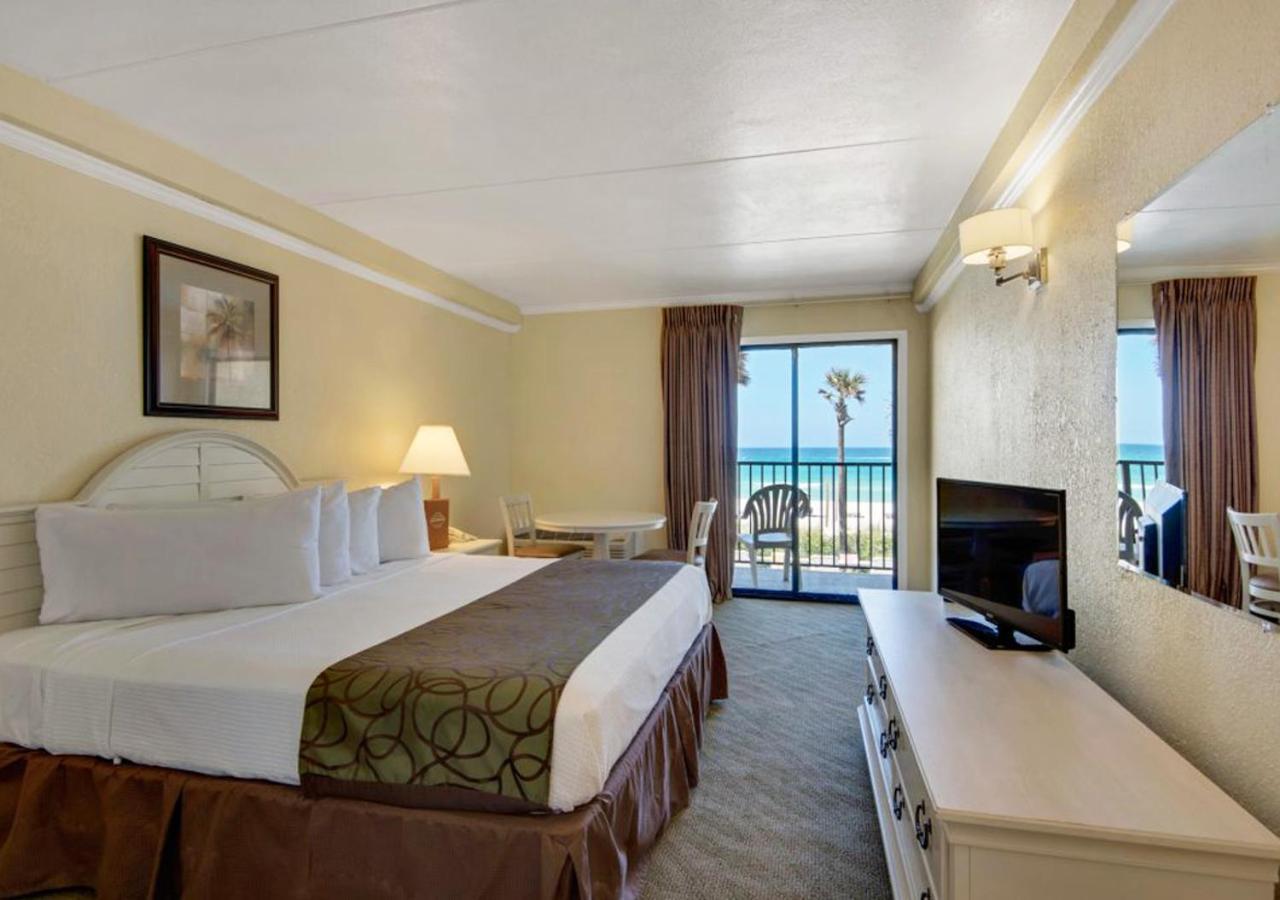 Ramada By Wyndham Panama City Beach / Beachfront Exteriör bild