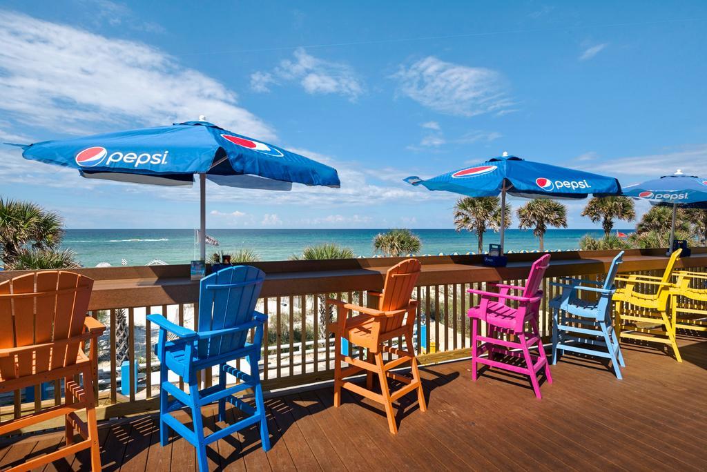 Ramada By Wyndham Panama City Beach / Beachfront Exteriör bild