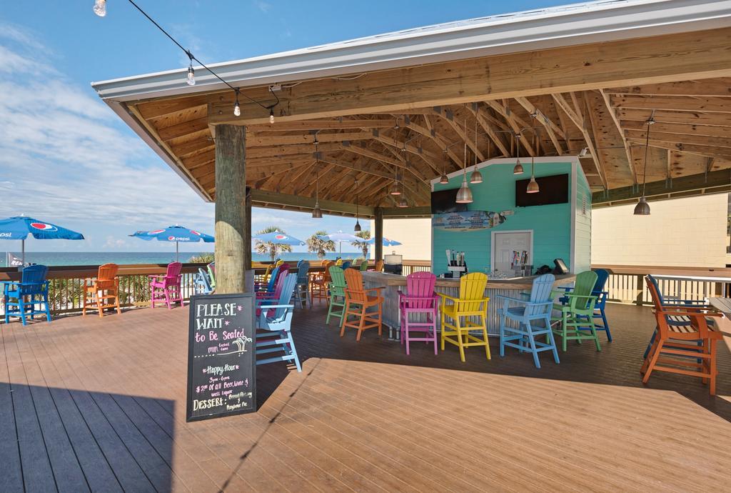 Ramada By Wyndham Panama City Beach / Beachfront Exteriör bild