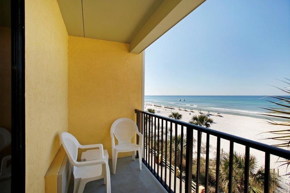 Ramada By Wyndham Panama City Beach / Beachfront Exteriör bild